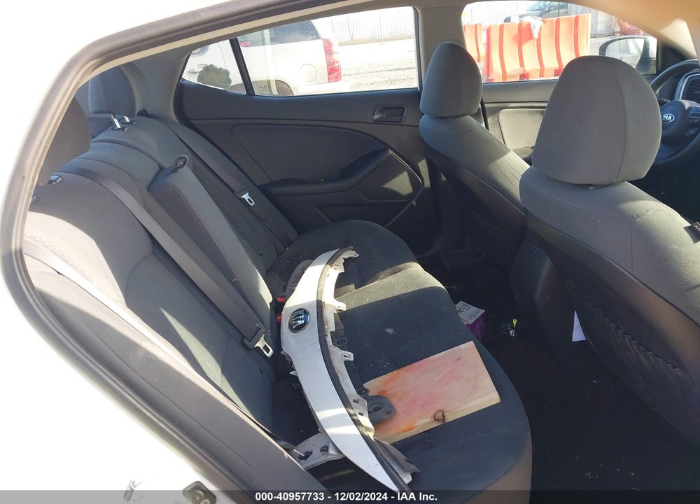 2015 KIA OPTIMA LX VIN: KNAGM4A70F5646007