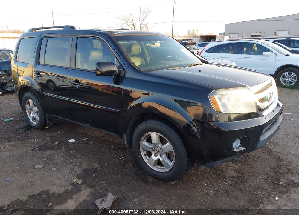 2011 HONDA PILOT EX-L VIN: 5FNYF3H58BB034808