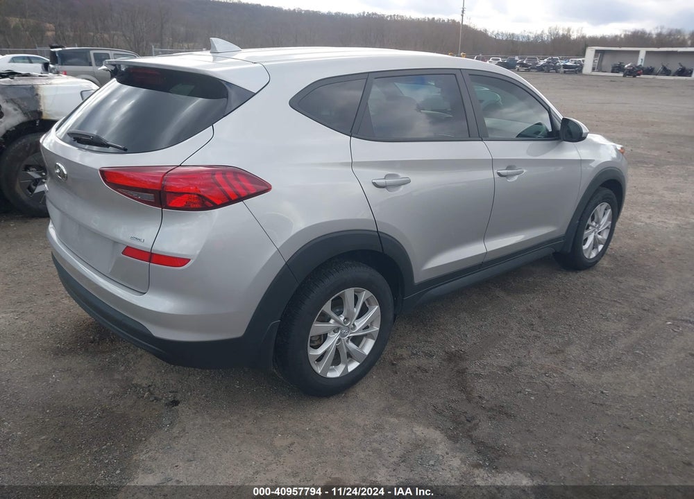 2020 HYUNDAI TUCSON SE VIN: KM8J2CA42LU131618
