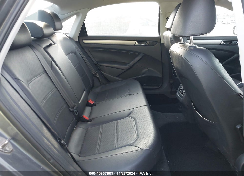2015 VOLKSWAGEN PASSAT 1.8T SE VIN: 1VWBS7A37FC064500