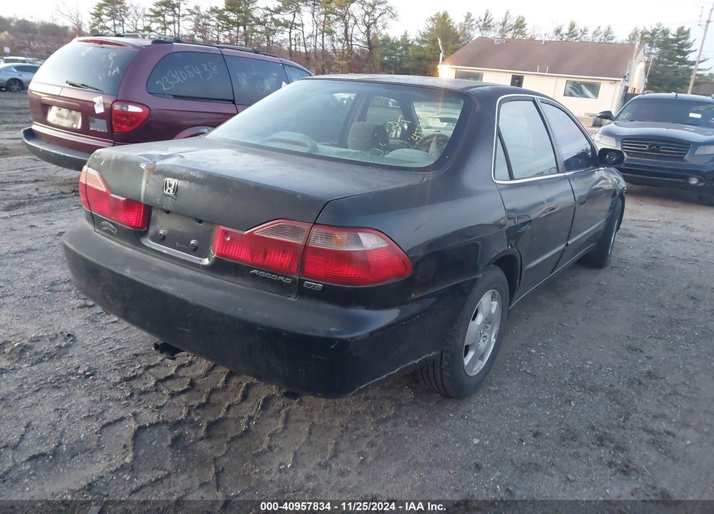 1998 HONDA ACCORD LX V6 VIN: 1HGCG1642WA038648