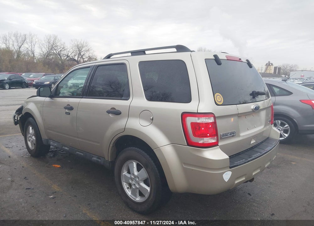 2010 FORD ESCAPE XLT VIN: 1FMCU0DG2AKA36086