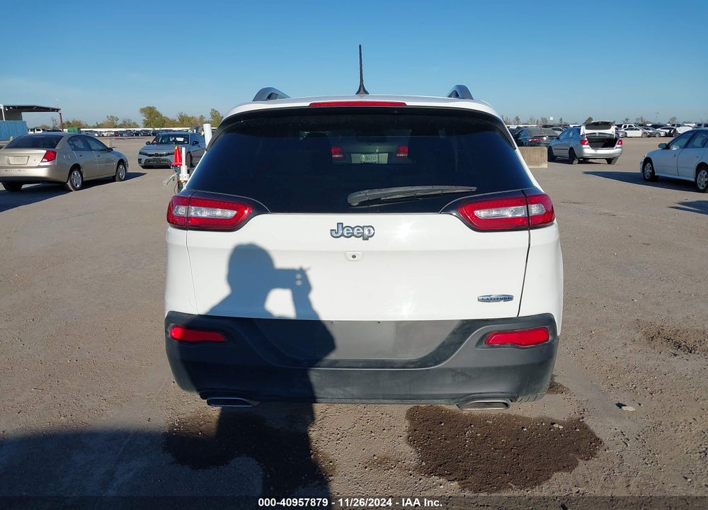 2015 JEEP CHEROKEE LATITUDE VIN: 1C4PJLCS5FW542310