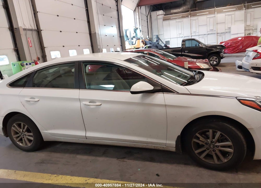 2016 HYUNDAI SONATA SE VIN: 5NPE24AF2GH270550
