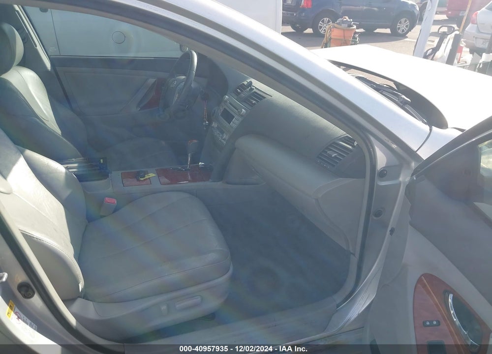 2011 TOYOTA CAMRY XLE VIN: 4T1BF3EK0BU628795
