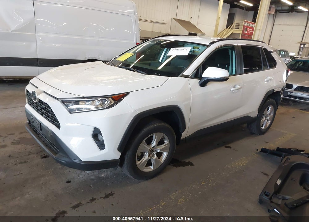 2021 TOYOTA RAV4 XLE VIN: 2T3P1RFV3MC226197