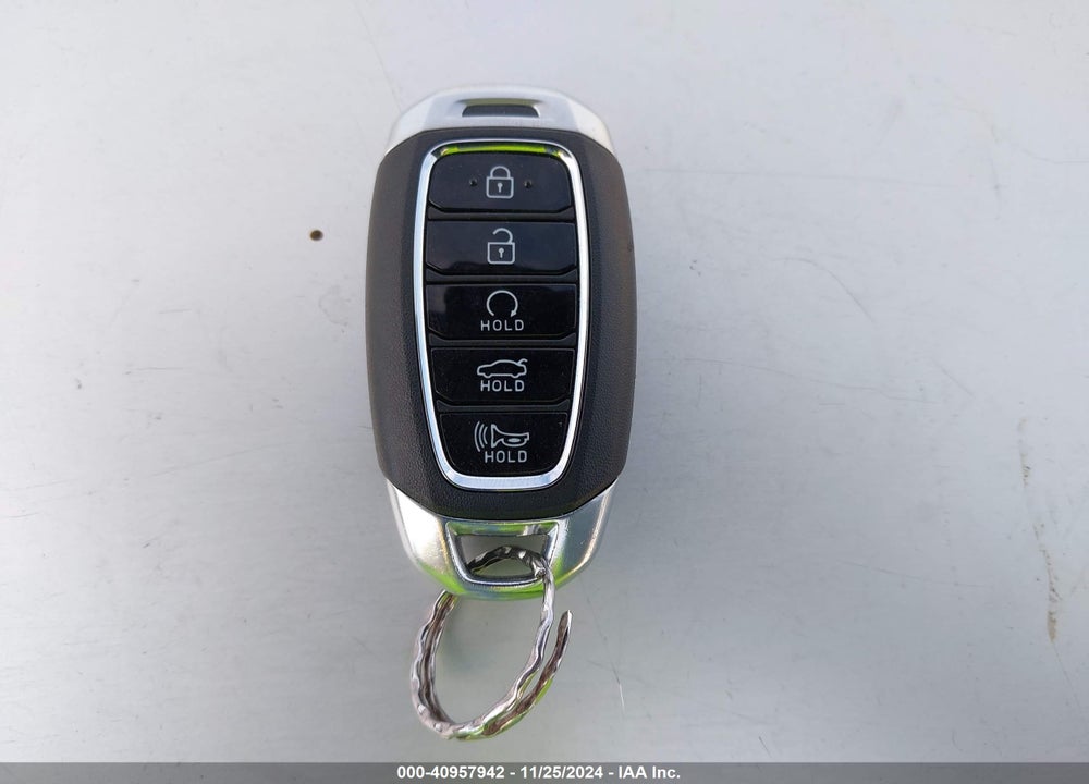 2023 HYUNDAI ELANTRA LIMITED VIN: KMHLP4AG2PU400023