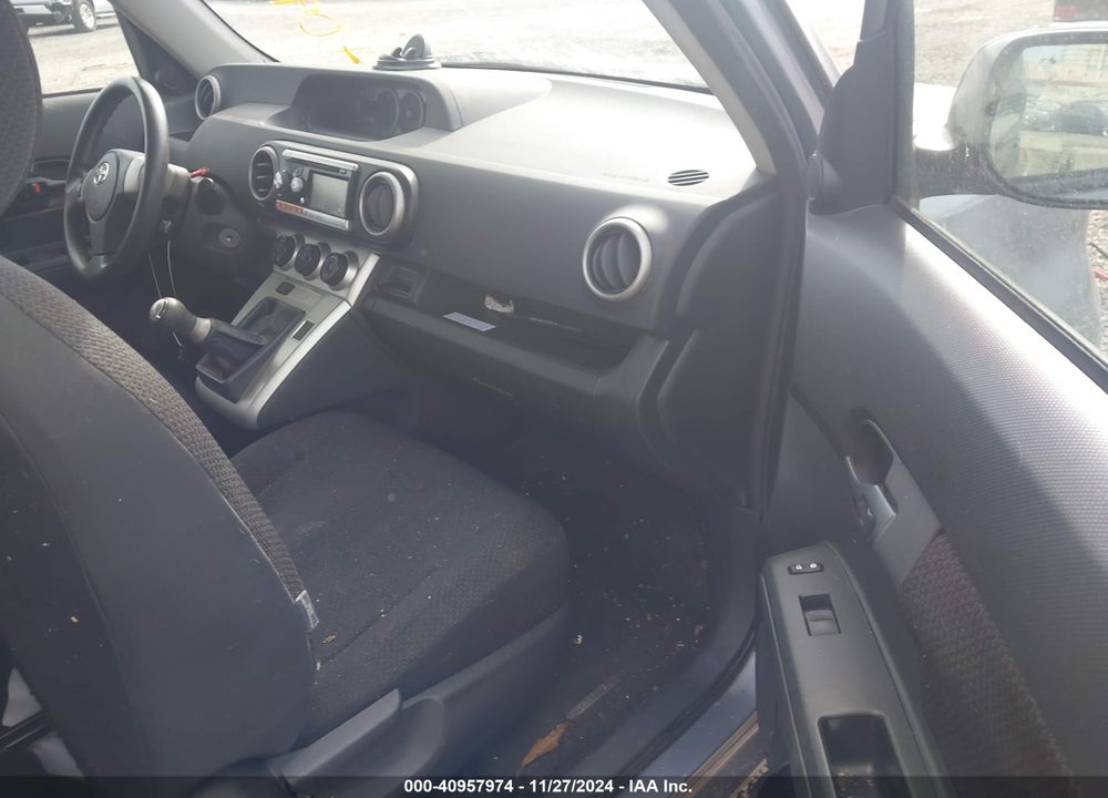 2010 SCION XB VIN: JTLZE4FE5A1104048