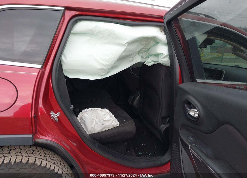 2015 JEEP CHEROKEE LATITUDE VIN: 1C4PJMCB2FW645769
