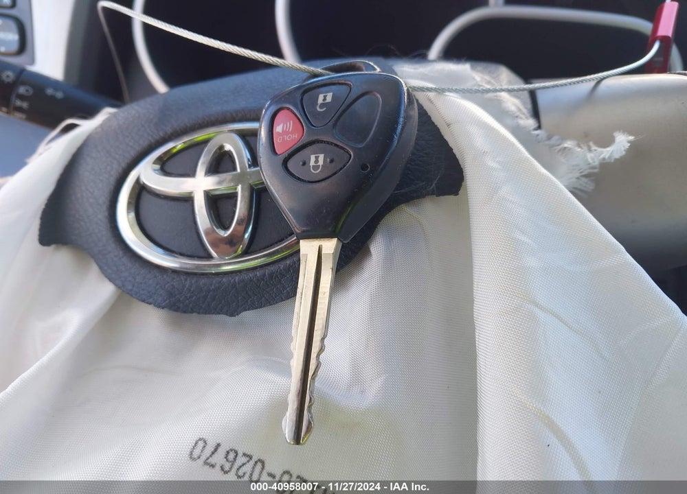 2013 TOYOTA MATRIX L VIN: 2T1KU4EE0DC949469