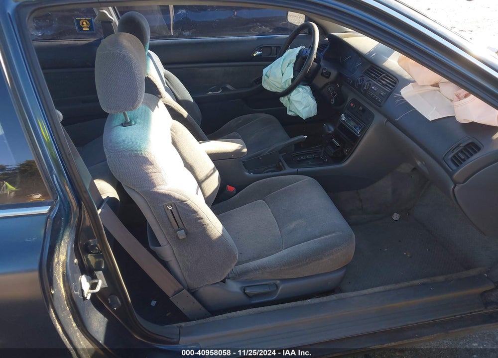1997 HONDA ACCORD LX VIN: 1HGCD7231VA017989