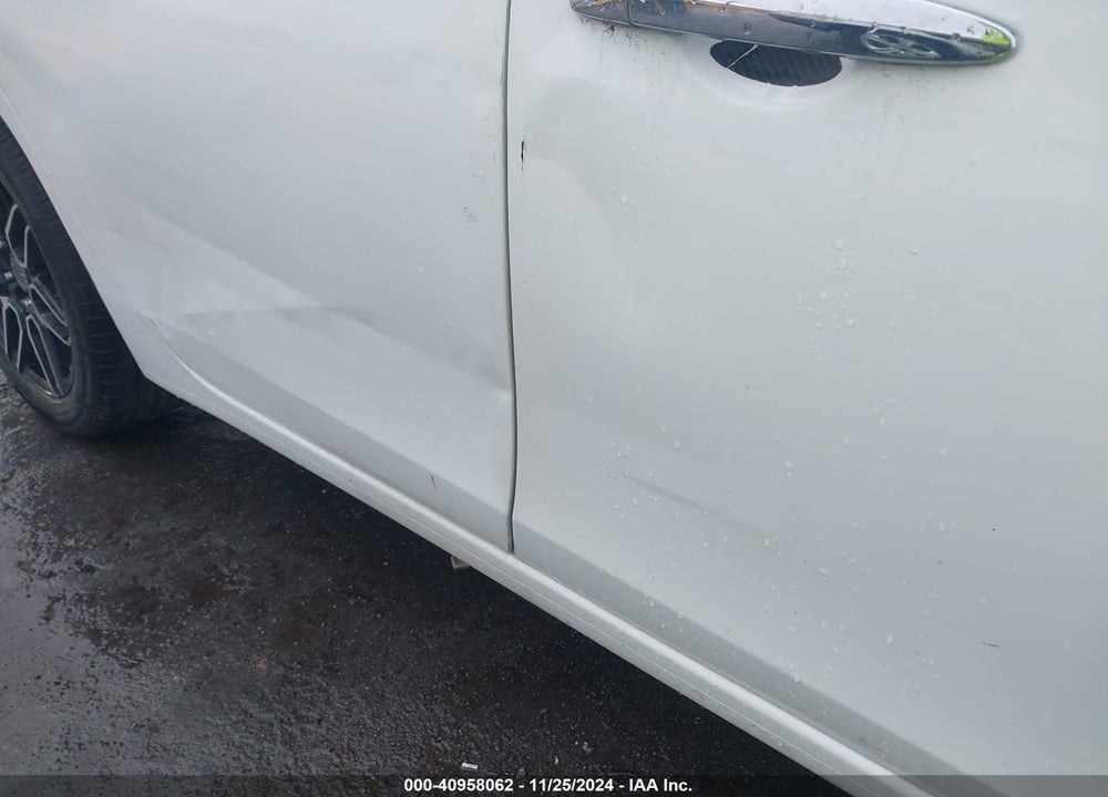 2015 NISSAN SENTRA S VIN: 3N1AB7AP4FY377810
