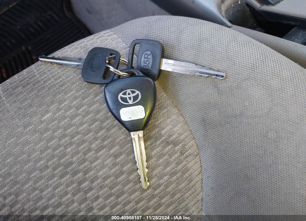 2006 TOYOTA RAV4 LIMITED V6 VIN: JTMBK31V265001077