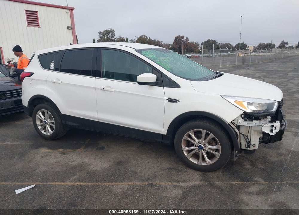 2019 FORD ESCAPE SE VIN: 1FMCU0GD5KUA33173