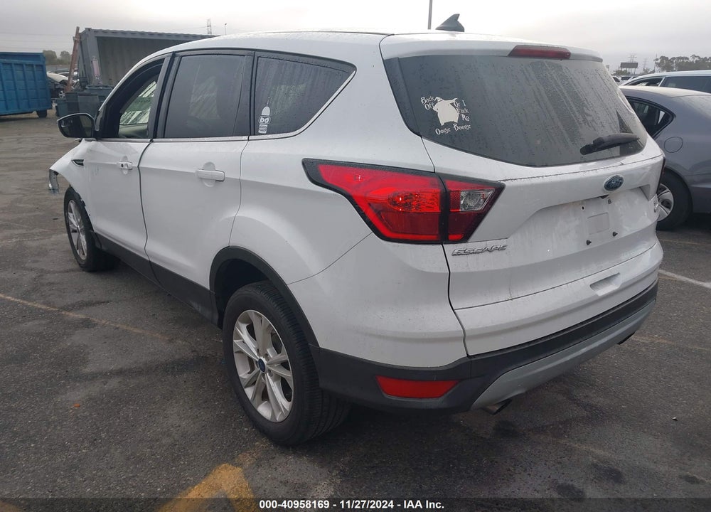 2019 FORD ESCAPE SE VIN: 1FMCU0GD5KUA33173