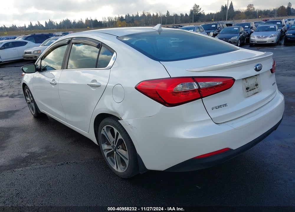 2016 KIA FORTE VIN: KNAFZ4A85G5522953