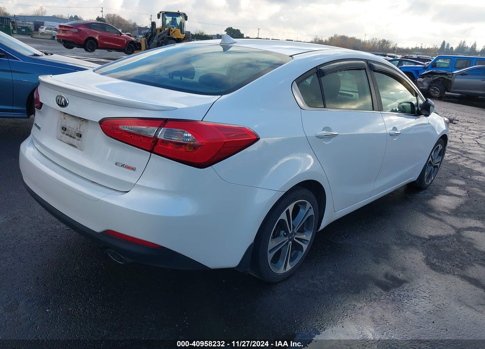 2016 KIA FORTE VIN: KNAFZ4A85G5522953