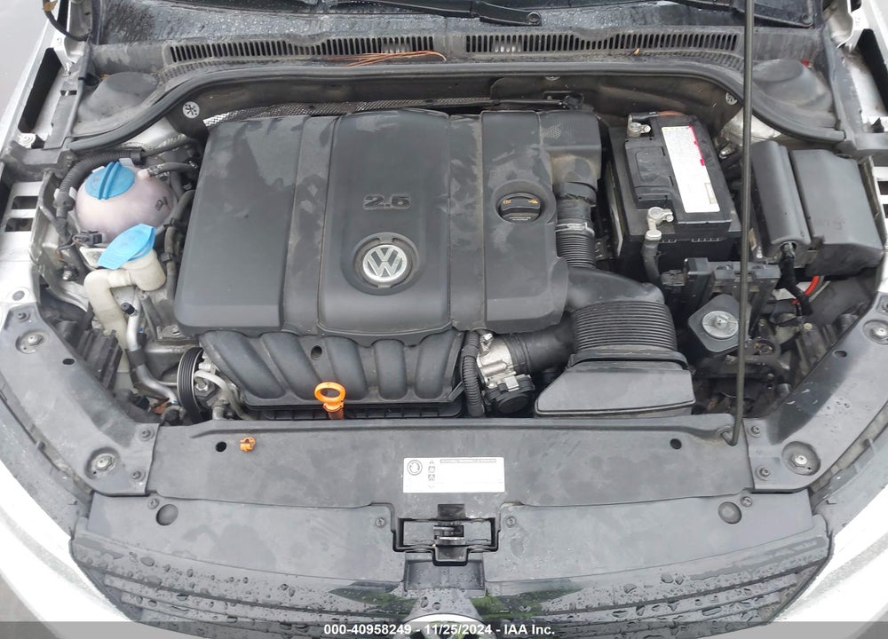 2011 VOLKSWAGEN JETTA 2.5L SE VIN: 3VWDZ7AJ5BM316465