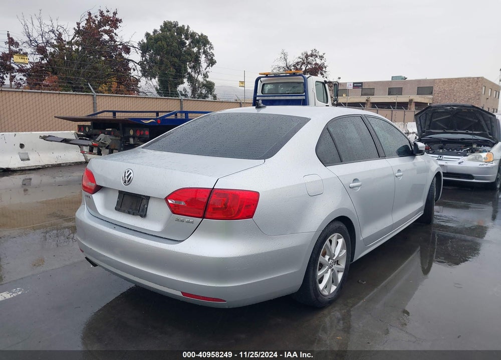 2011 VOLKSWAGEN JETTA 2.5L SE VIN: 3VWDZ7AJ5BM316465