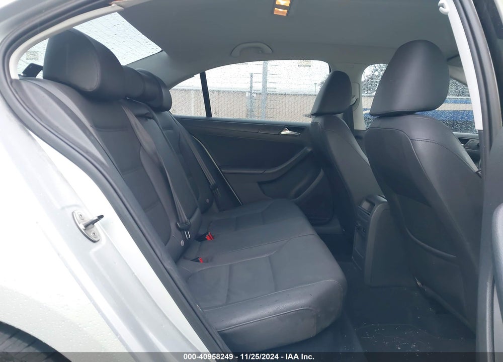 2011 VOLKSWAGEN JETTA 2.5L SE VIN: 3VWDZ7AJ5BM316465