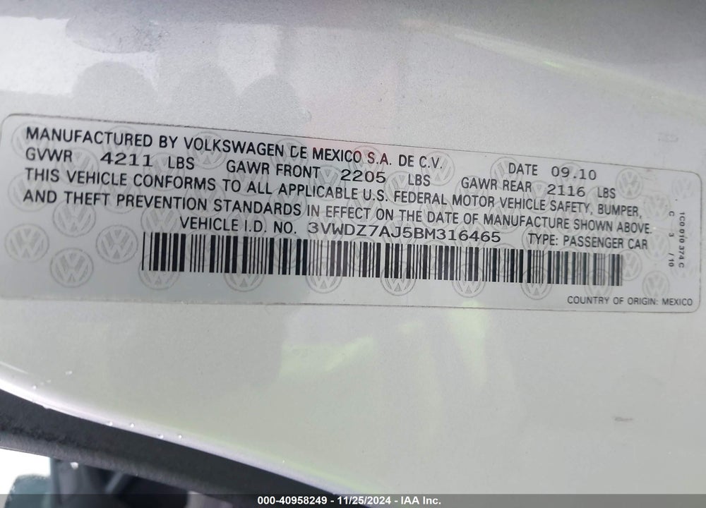 2011 VOLKSWAGEN JETTA 2.5L SE VIN: 3VWDZ7AJ5BM316465