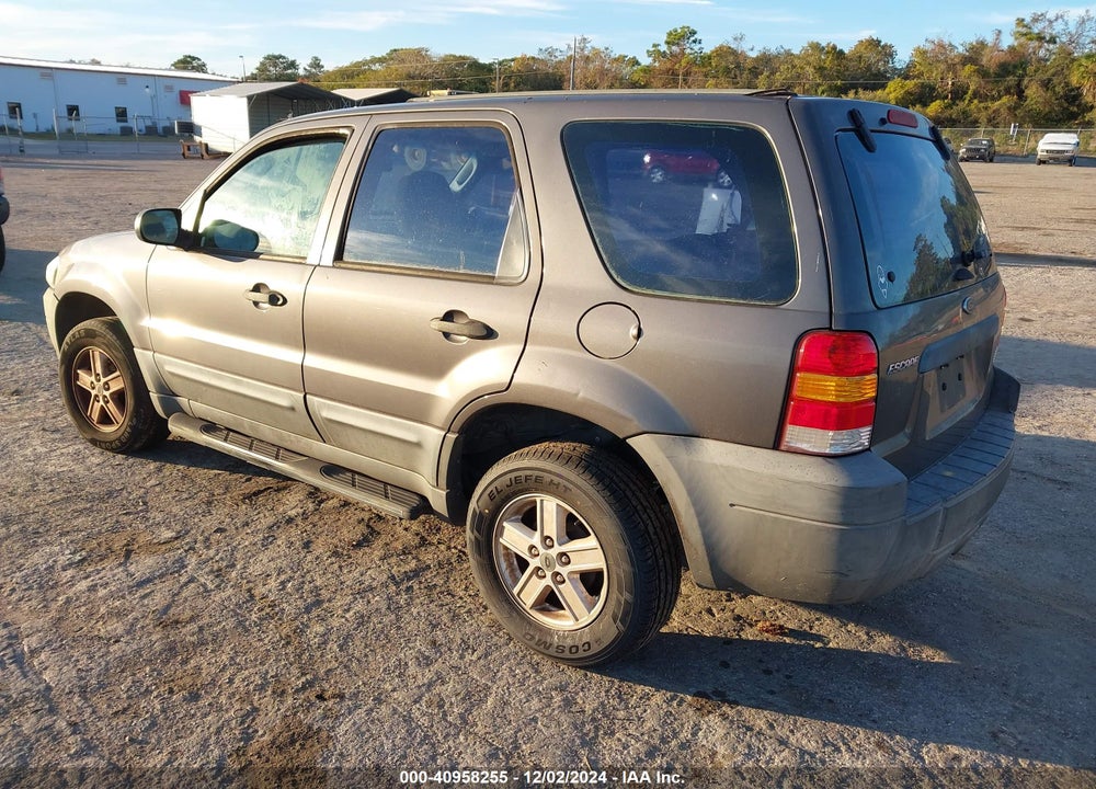 2005 FORD ESCAPE XLS VIN: 1FMYU02Z75KB52531