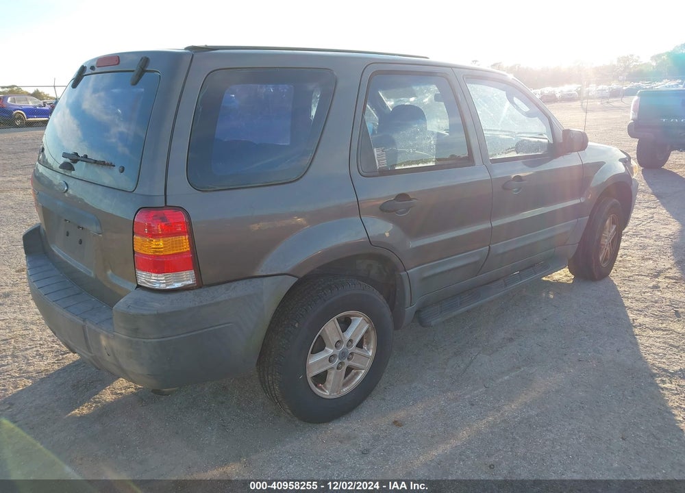 2005 FORD ESCAPE XLS VIN: 1FMYU02Z75KB52531