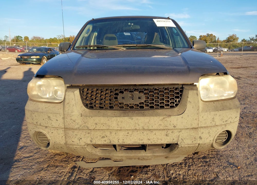 2005 FORD ESCAPE XLS VIN: 1FMYU02Z75KB52531