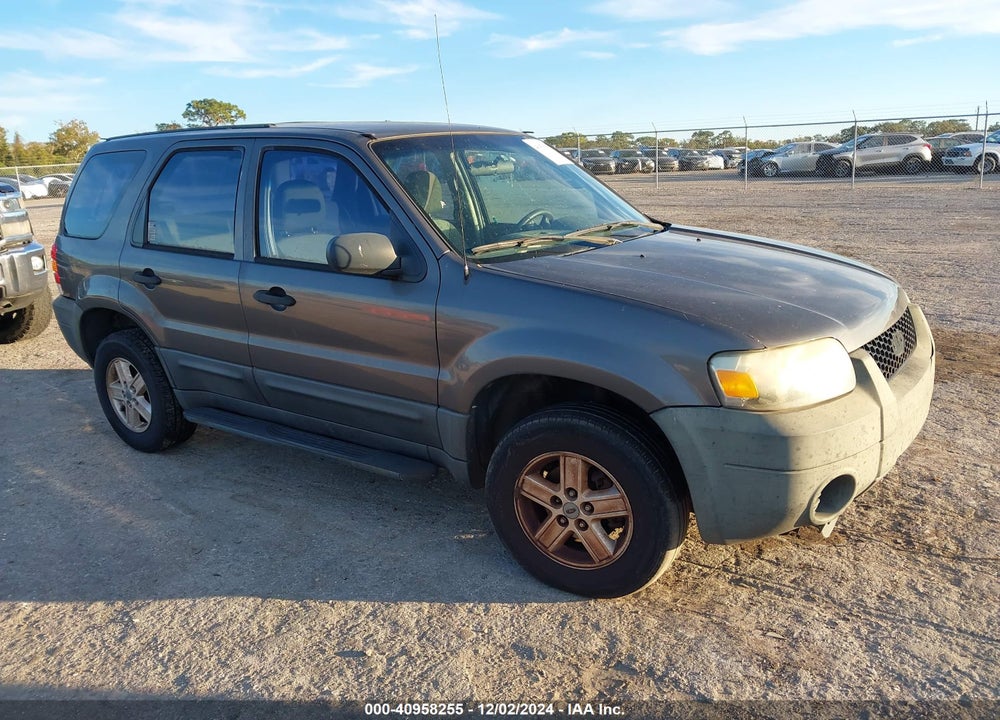 2005 FORD ESCAPE XLS VIN: 1FMYU02Z75KB52531