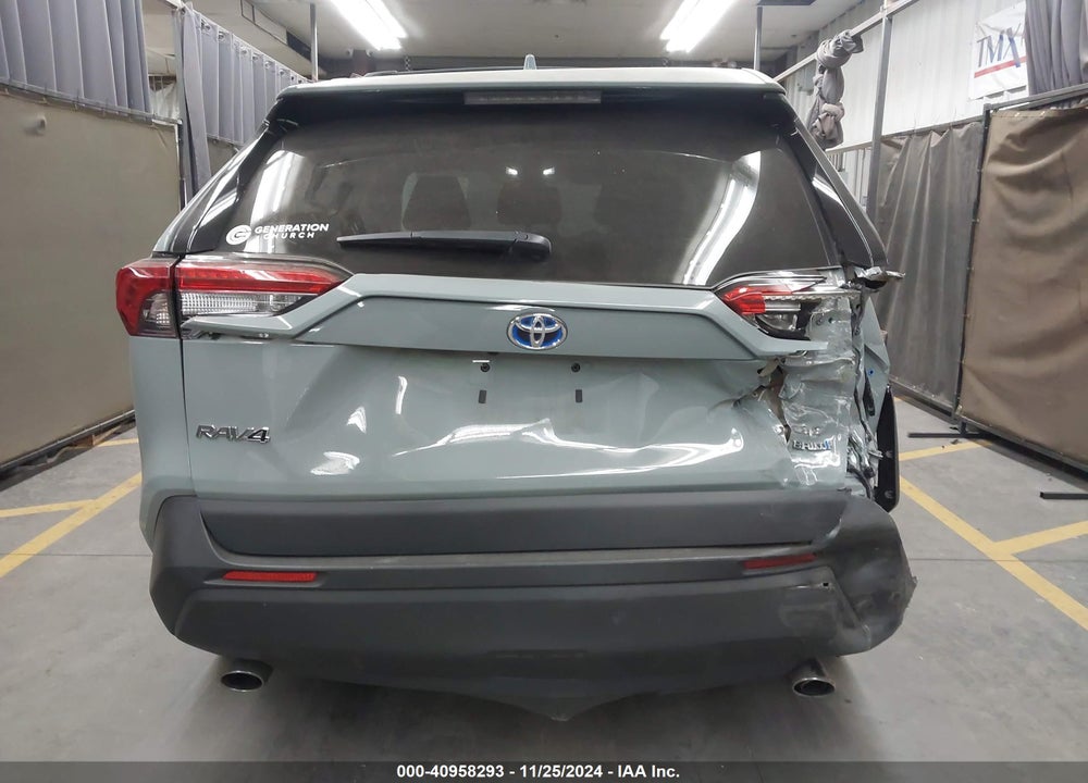 2022 TOYOTA RAV4 HYBRID XLE VIN: 4T3RWRFV4NU057057