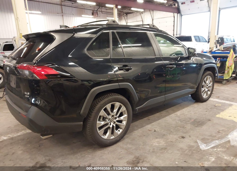 2020 TOYOTA RAV4 XLE PREMIUM VIN: JTMA1RFV1LJ036044