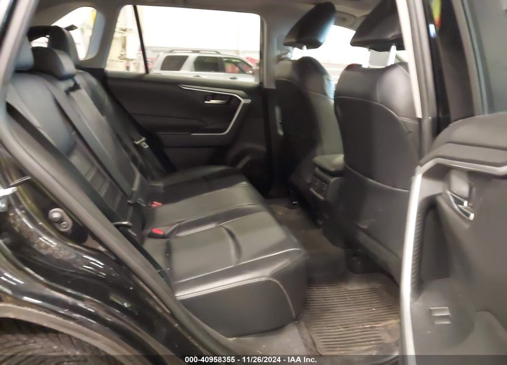 2020 TOYOTA RAV4 XLE PREMIUM VIN: JTMA1RFV1LJ036044