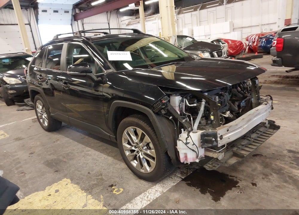 2020 TOYOTA RAV4 XLE PREMIUM VIN: JTMA1RFV1LJ036044