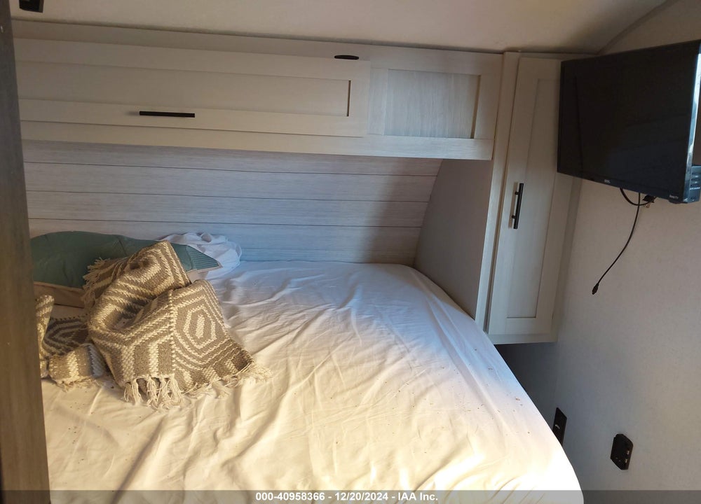 2022 SALEM TRAVEL TRAILER VIN: 5ZT2SMFC9NG073411