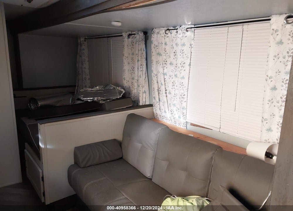 2022 SALEM TRAVEL TRAILER VIN: 5ZT2SMFC9NG073411