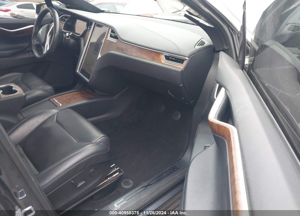 2017 TESLA MODEL X VIN: 5YJXCDE24HF072890