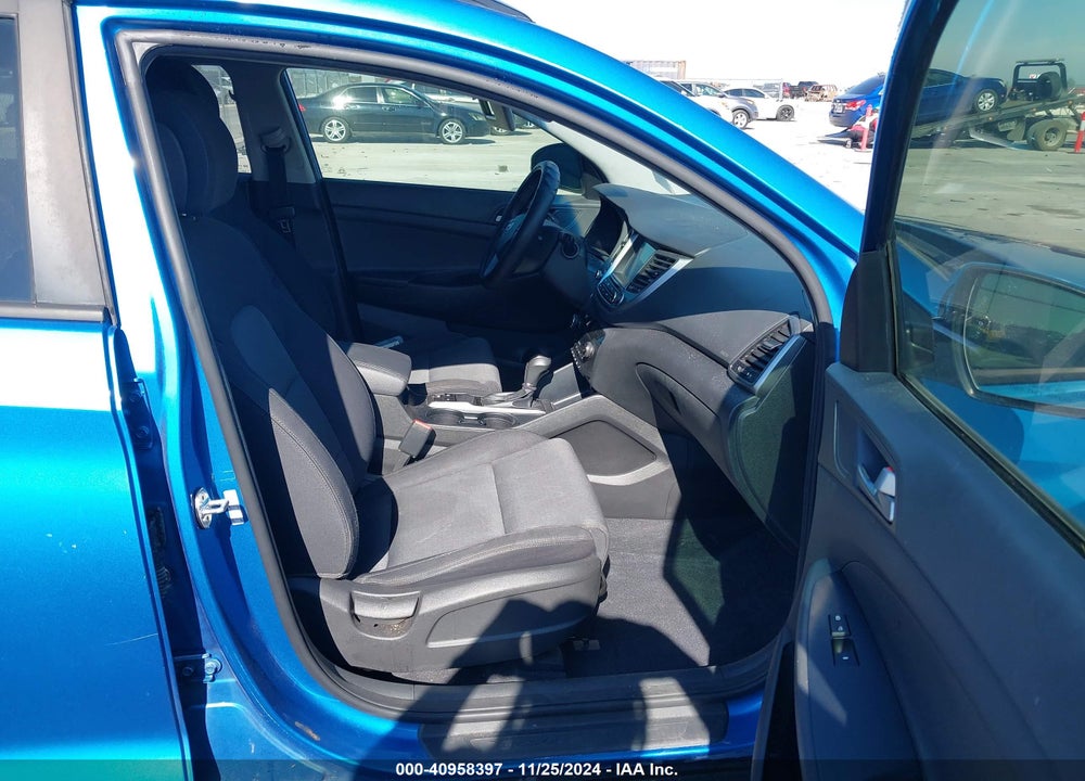2018 HYUNDAI TUCSON VALUE VIN: KM8J33A2XJU628862