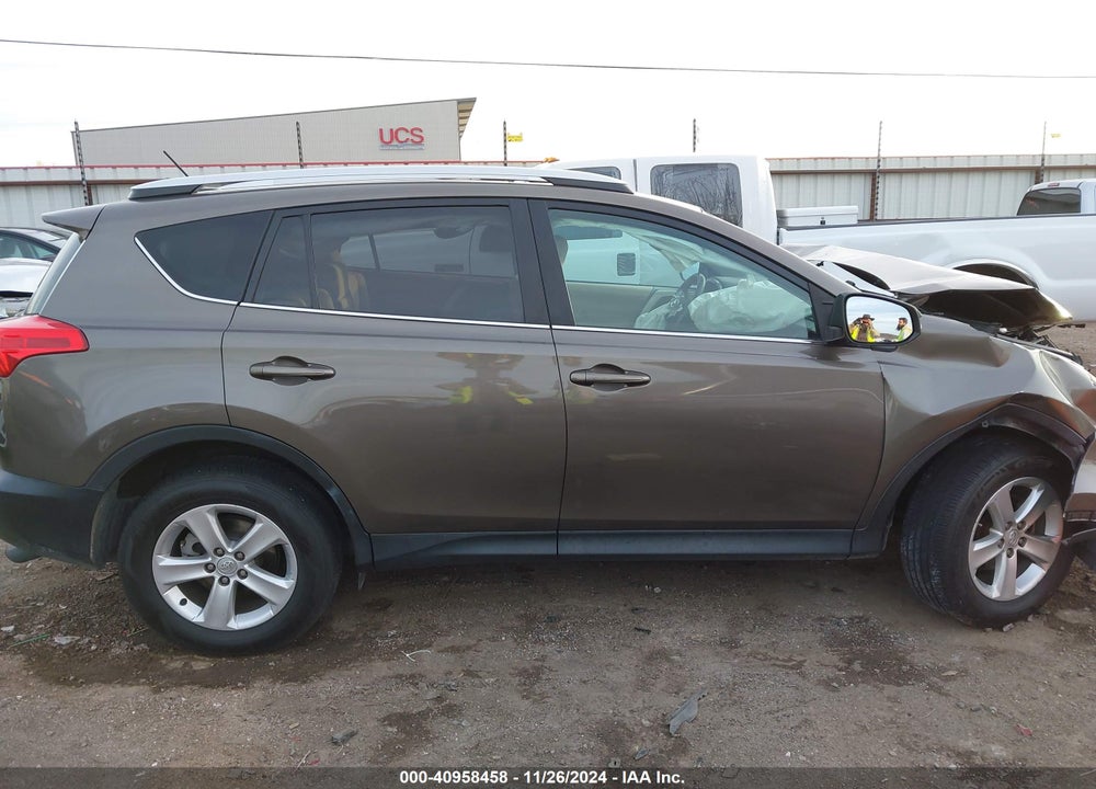 2013 TOYOTA RAV4 XLE VIN: 2T3WFREV2DW055598
