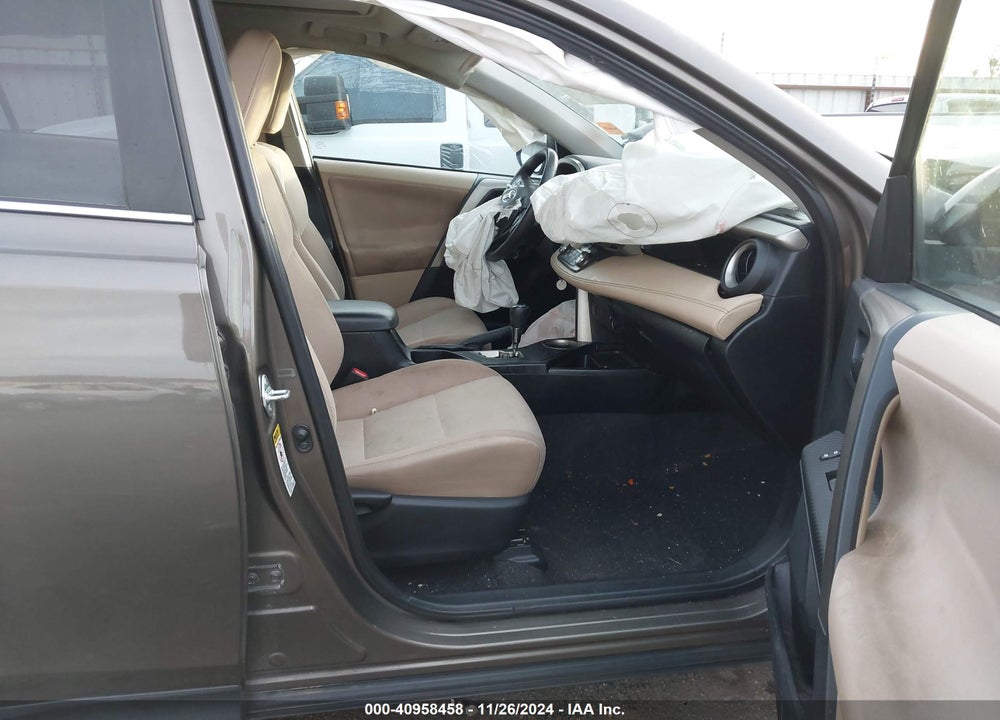 2013 TOYOTA RAV4 XLE VIN: 2T3WFREV2DW055598