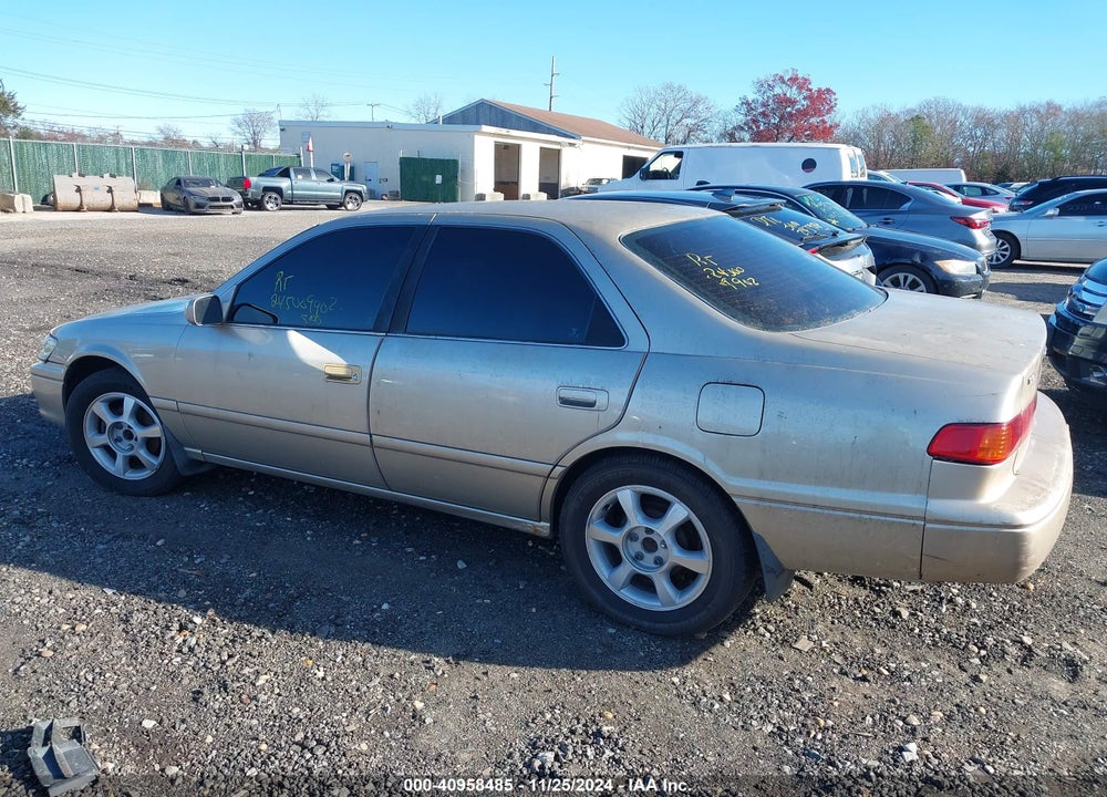 2000 TOYOTA CAMRY LE VIN: 4T1BG22K0YU757124
