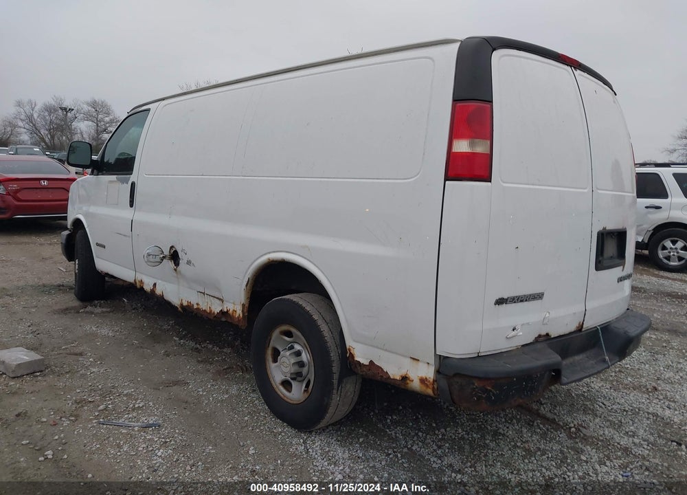 2005 CHEVROLET EXPRESS VIN: 1GCGG25VX51244055
