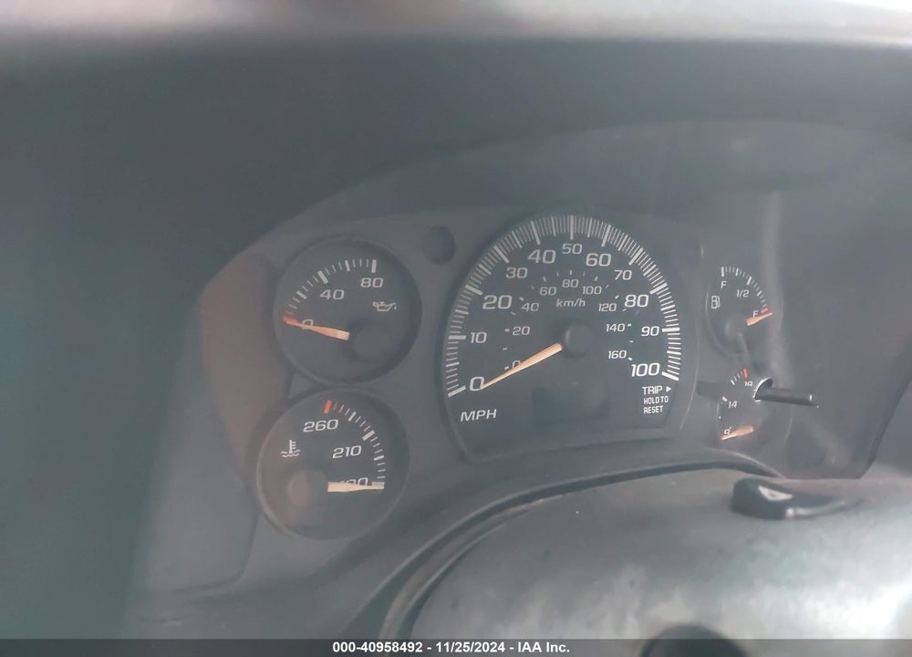 2005 CHEVROLET EXPRESS VIN: 1GCGG25VX51244055
