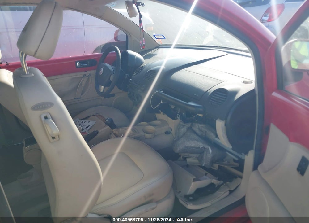 2000 VOLKSWAGEN NEW BEETLE GLS VIN: 3VWCA21C1YM476018