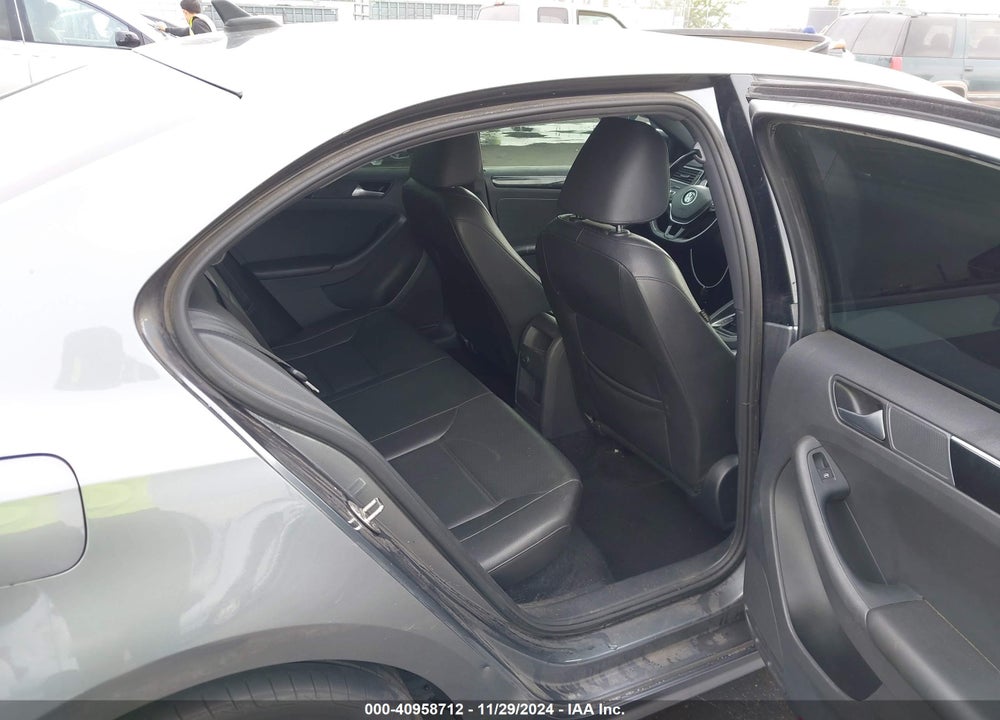 2018 VOLKSWAGEN JETTA 1.8T SE SPORT VIN: 3VWD17AJ0JM246833