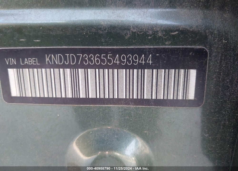 2005 KIA SORENTO EX/LX VIN: KNDJD733655493944