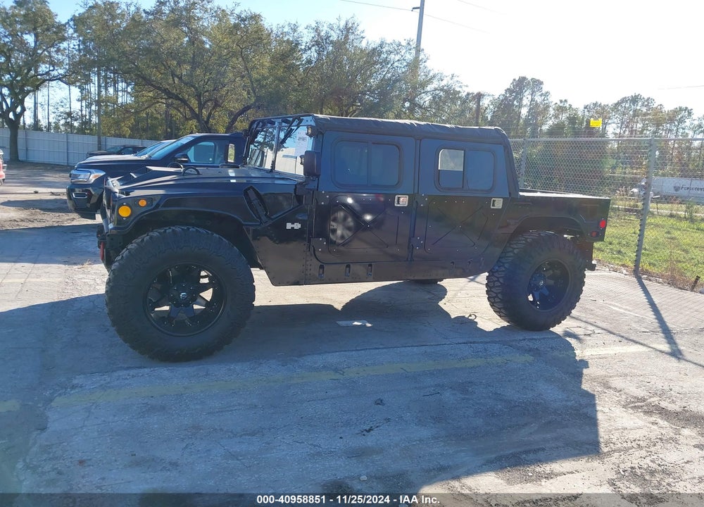 2010 AM GENERAL HUMMER VIN: 183273