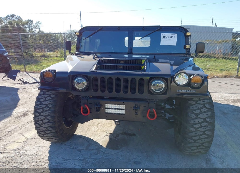 2010 AM GENERAL HUMMER VIN: 183273