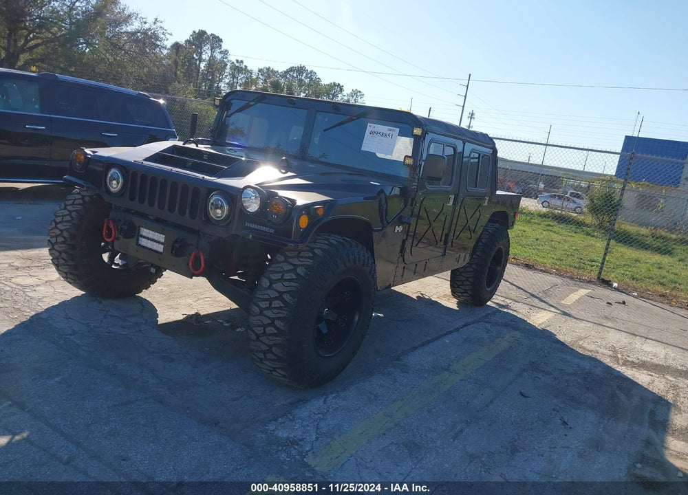 2010 AM GENERAL HUMMER VIN: 183273
