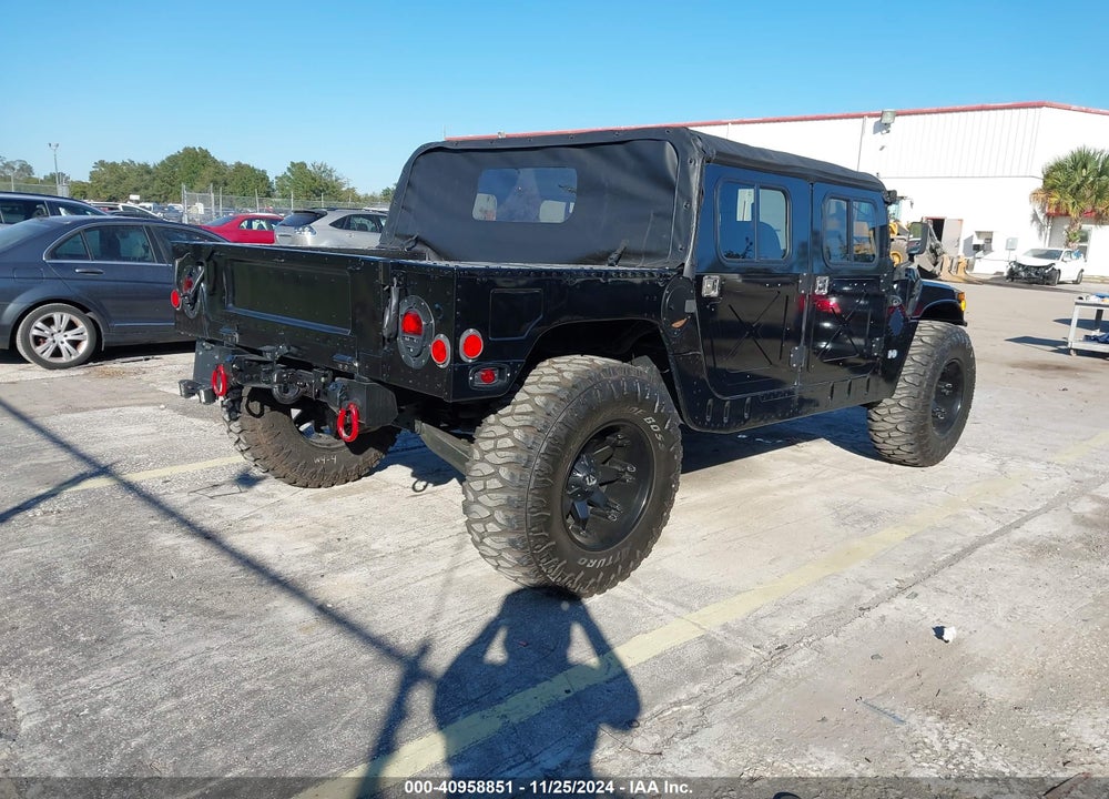 2010 AM GENERAL HUMMER VIN: 183273