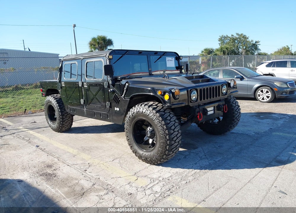 2010 AM GENERAL HUMMER VIN: 183273